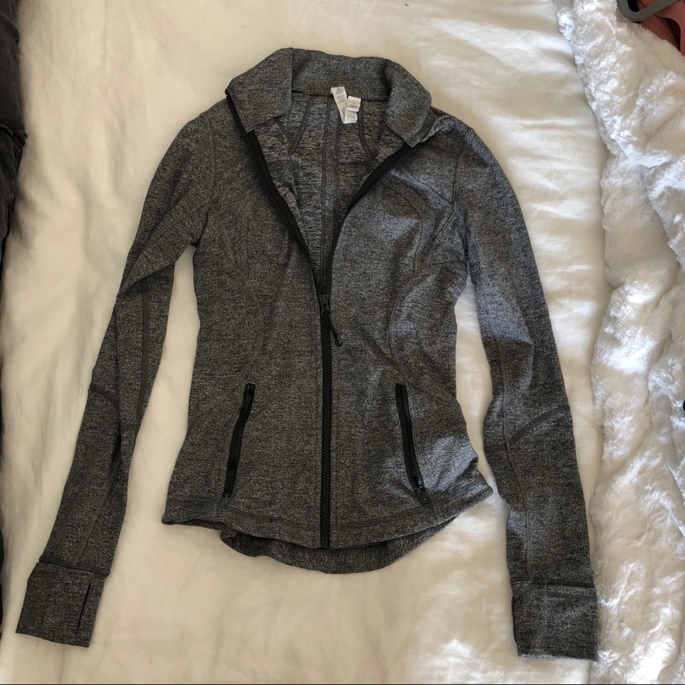 Lulu Lemon Grey workout jacket size 2